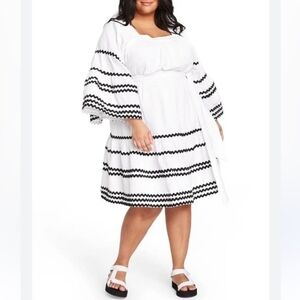 Lisa Marie Fernandez White And Black Dress